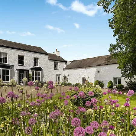 Lowick House * Lowick Green